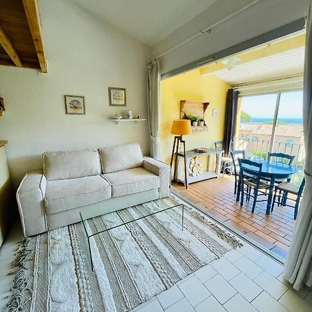 Bel Appartement Avec Mezzanine, Vue Mer Et Piscine Коголин Экстерьер фото
