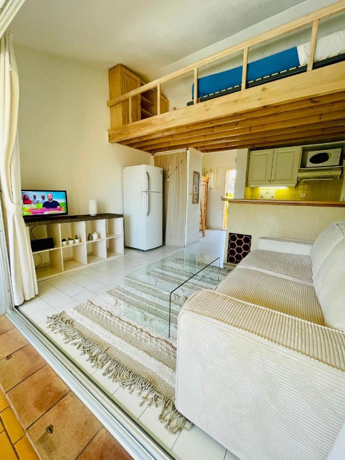 Bel Appartement Avec Mezzanine, Vue Mer Et Piscine Коголин Экстерьер фото