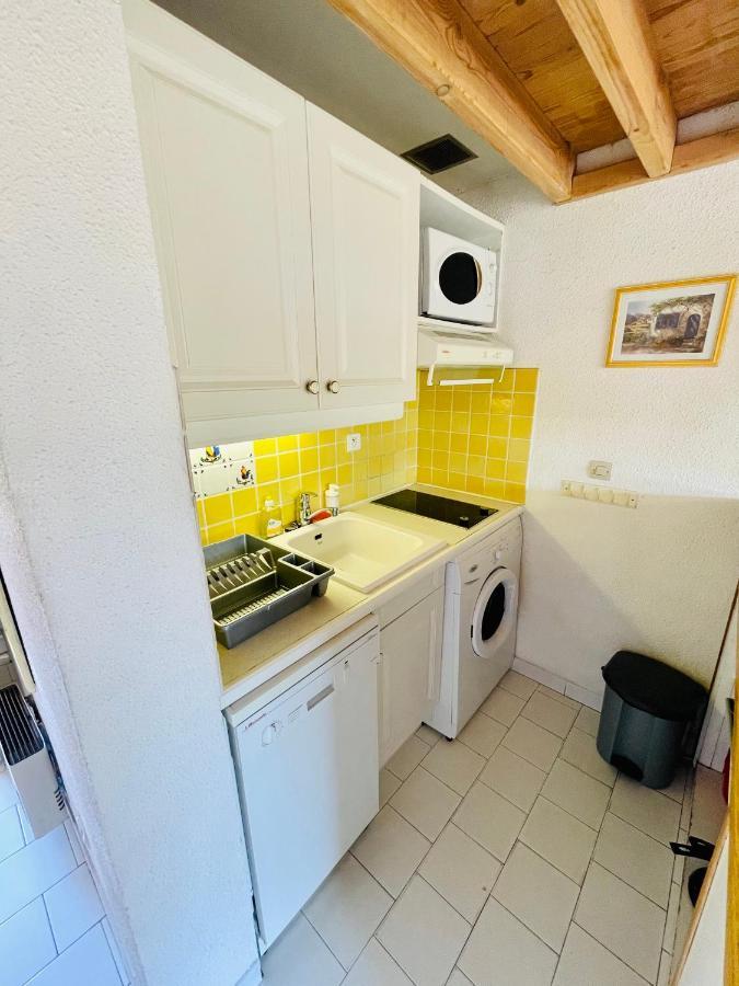 Bel Appartement Avec Mezzanine, Vue Mer Et Piscine Коголин Экстерьер фото